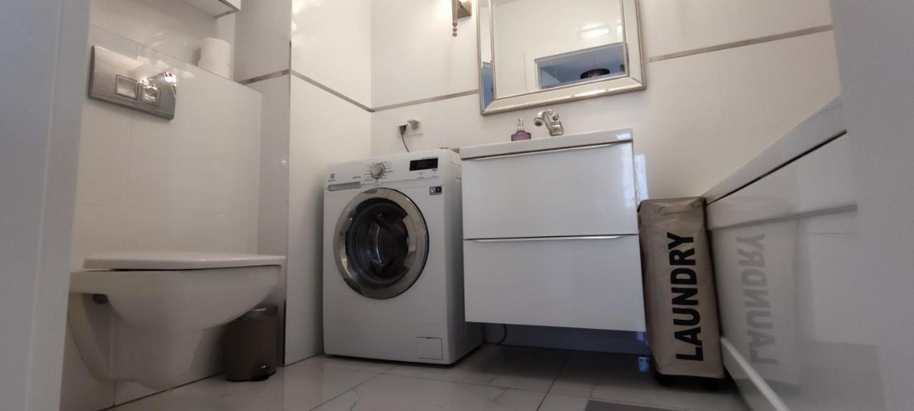 Labo Apartment Fort Wola Warsaw Ngoại thất bức ảnh